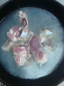 東莞食材配送?中心談談，哪些人不適合喝豬筒骨湯？