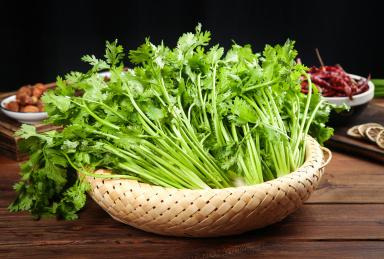 香芹西芹老是分不清？惠州食材配送中心教你區(qū)分！